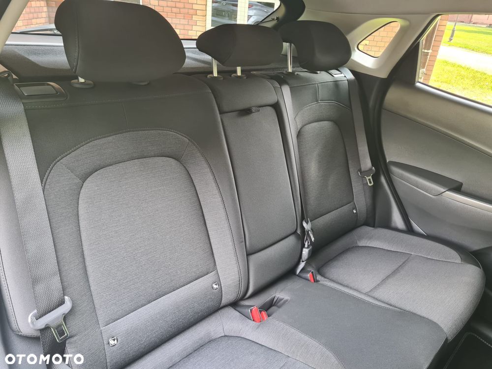 Hyundai Kona - 23