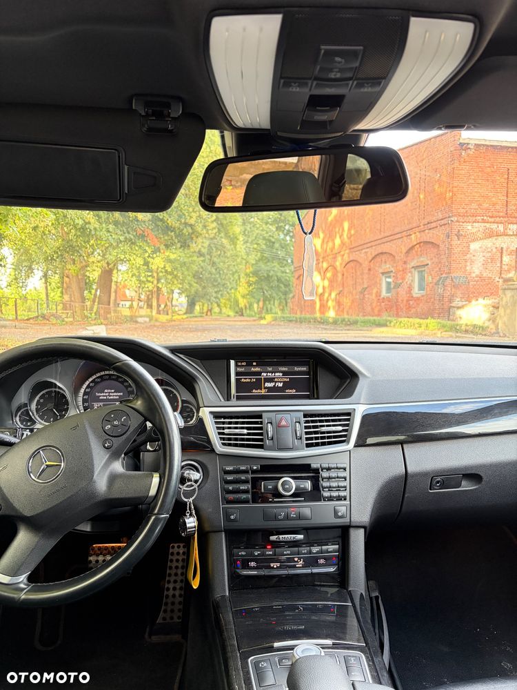 Mercedes-Benz Klasa E 350 CDI DPF BlueEFFICIENCY 7G-TRONIC Avantgarde - 11