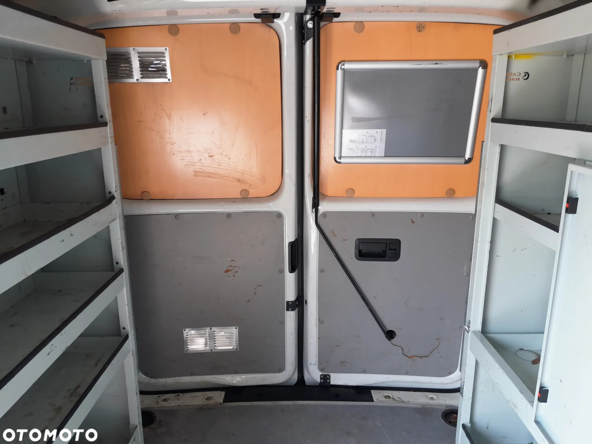Volkswagen transporter - 8