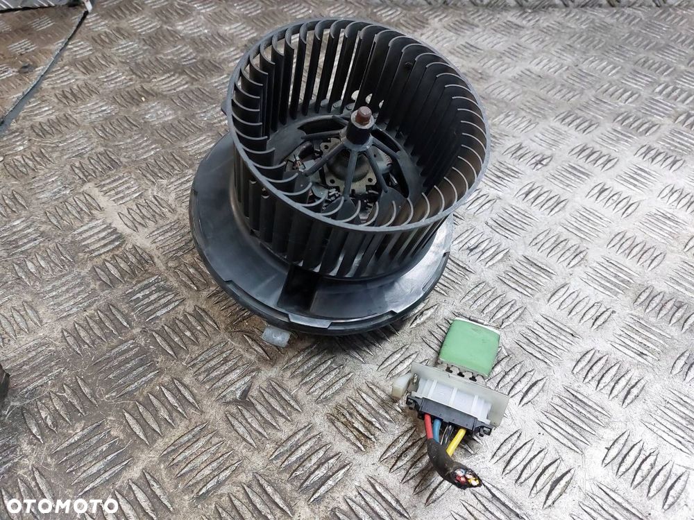 DMUCHAWA WENTYLATOR NAWIEWU + REZYSTOR AUDI A3 8P EU 1K1819015 - 4