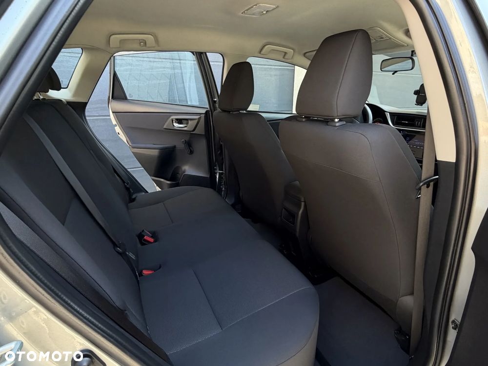 Toyota Auris - 15