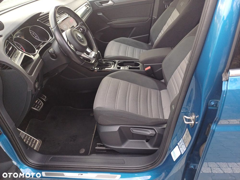 Volkswagen Touran - 10