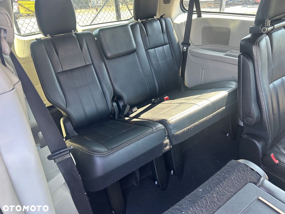 Chrysler Town & Country 3.6 Touring - 11