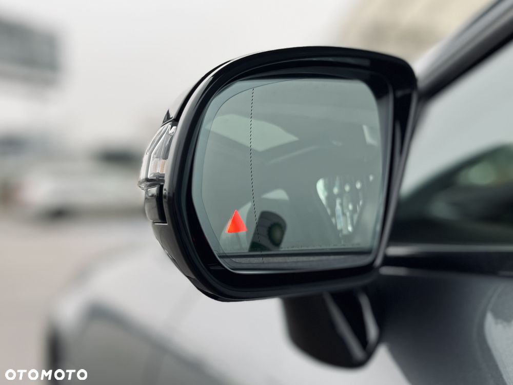 Mercedes-Benz CLS - 25