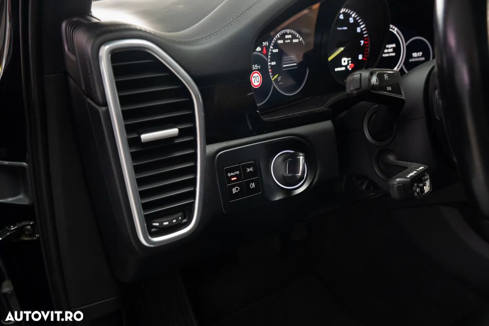 Porsche Cayenne S - 18