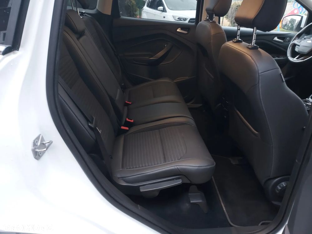 Ford Kuga 1.5 EcoBoost 2x4 Trend - 10