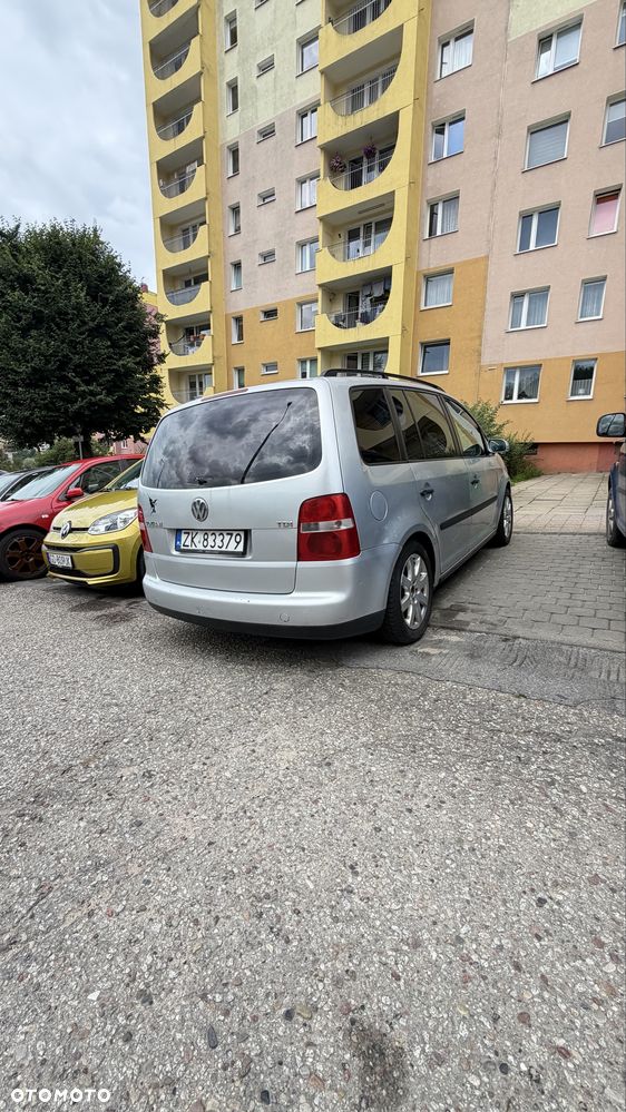 Volkswagen Touran - 3