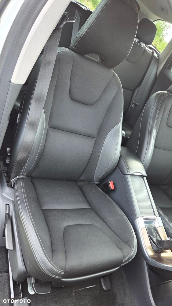 Volvo XC 60 D3 Geartronic Momentum - 30