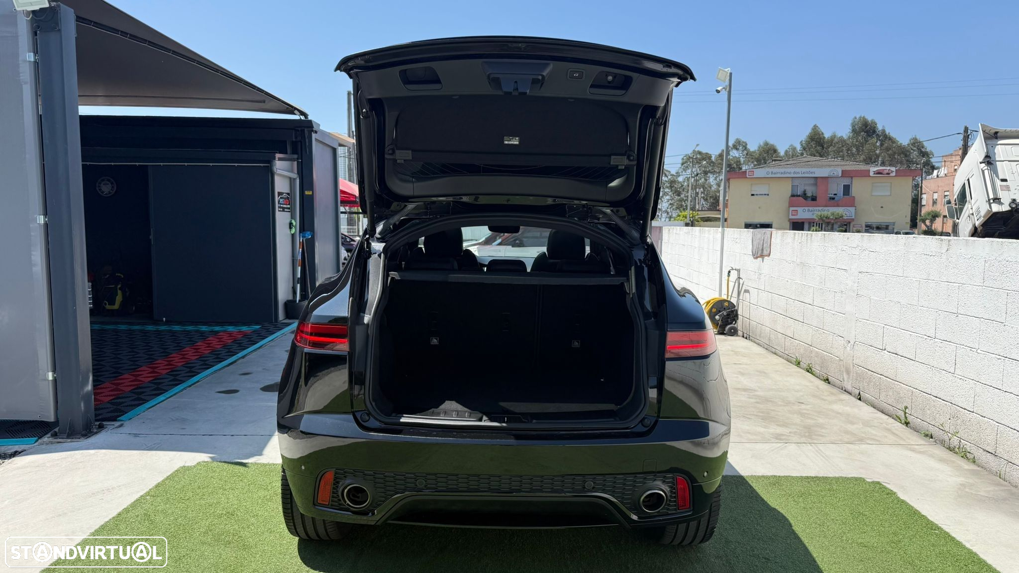 Jaguar E-Pace 2.0 i4D R-Dynamic AWD Aut. - 7