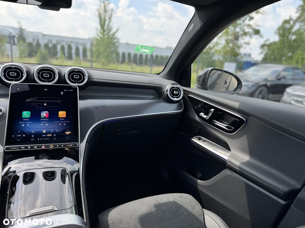 Mercedes-Benz GLC 300 e PHEV 4-Matic AMG Line - 16