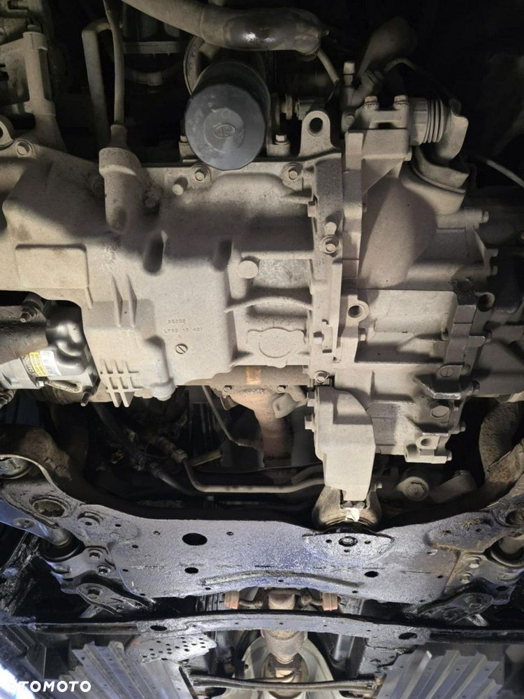 Mazda 5 2.0 Exclusive - 24