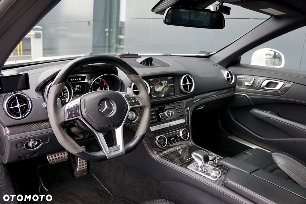 Mercedes-Benz SL 63 AMG AMG Speedshift MCT 7-Gang Sportgetriebe AMG Performance Package - 29