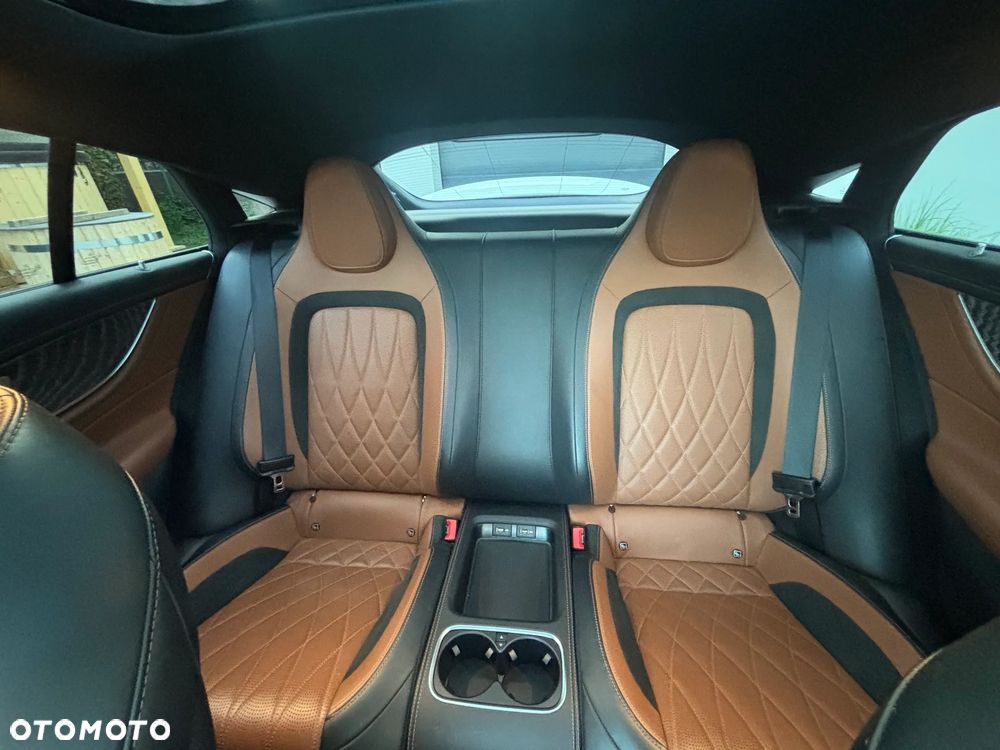 Mercedes-Benz AMG GT 43 4-Matic+ - 9