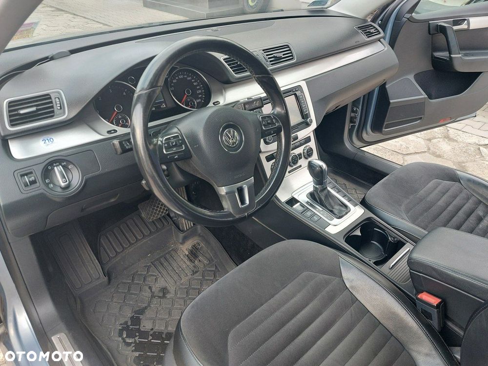 Volkswagen Passat - 10