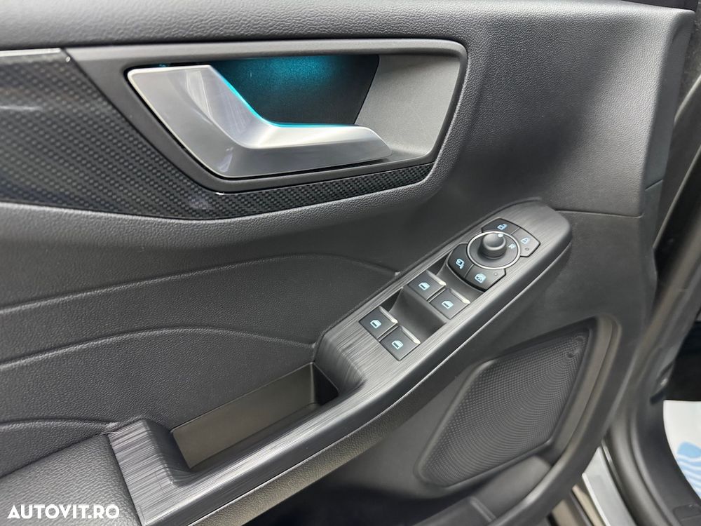 Ford Kuga 2.5 Duratec PHEV ST-LINE X - 20