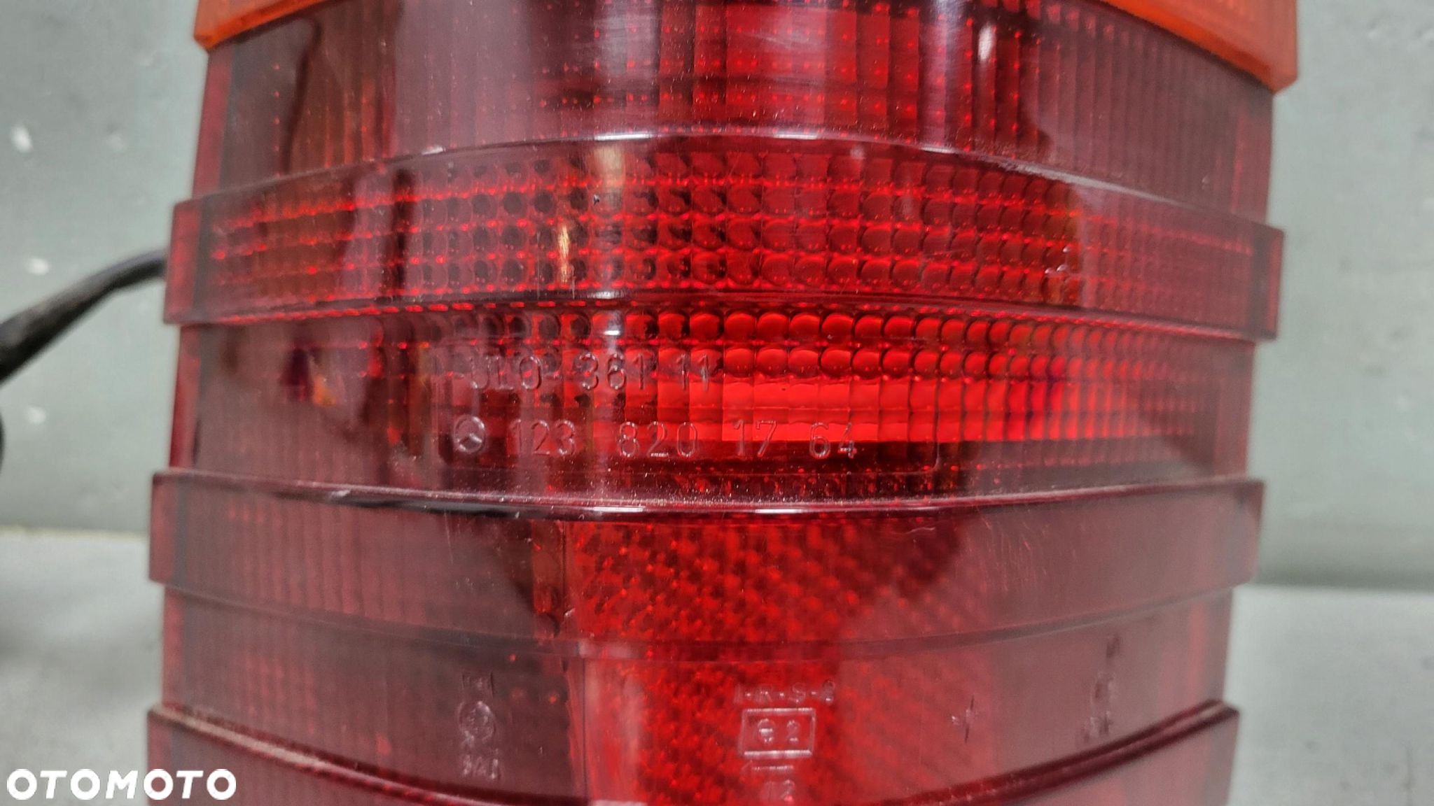 Lampa Lewy Tył Mercedes W123 Kombi Oryginał 1238201764 - 4