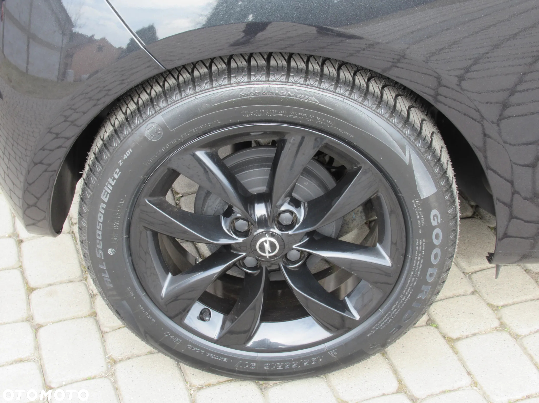 Opel Adam 1.2 Black Jack S&S - 29