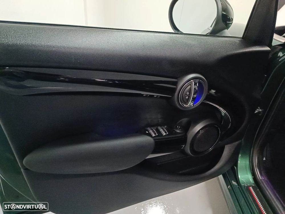 MINI 5 Portas Cooper SD Sport Aut. - 24