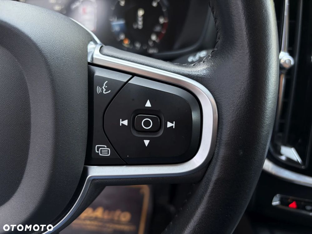 Volvo V60 D4 Geartronic Momentum Pro - 24