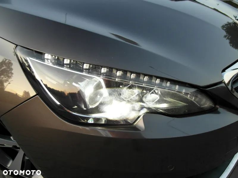 Peugeot 308 SW HDi FAP 150 Allure - 26