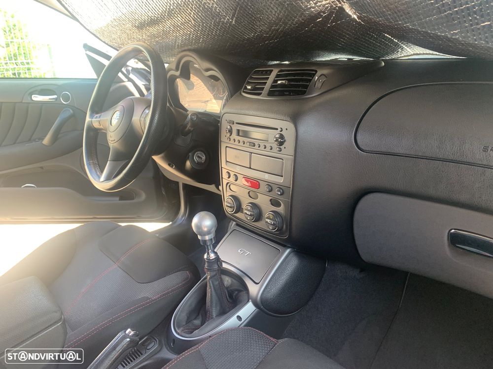Alfa Romeo GT 1.9 JTD M-JET Q2 Distinctive - 8