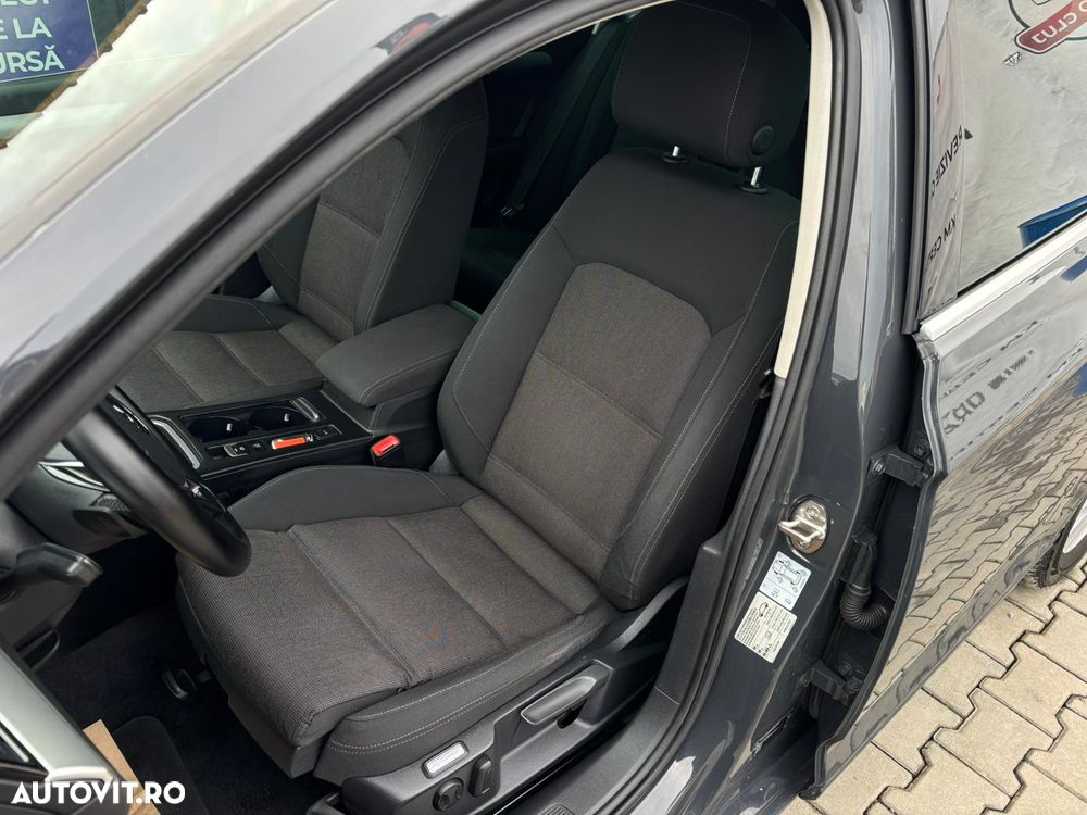 Volkswagen Passat - 24