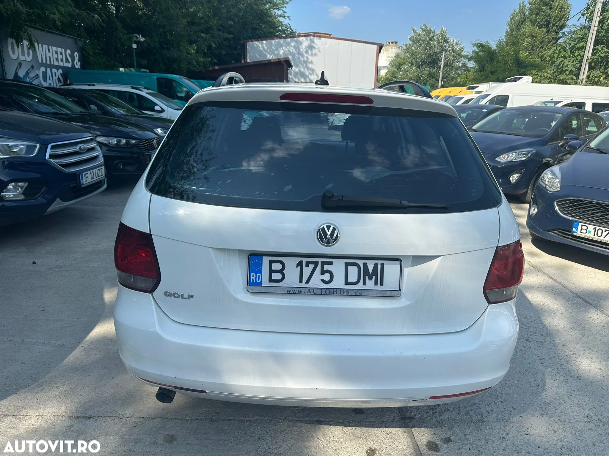 Volkswagen Golf - 6