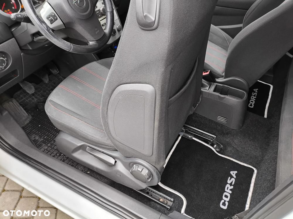 Opel Corsa 1.2 16V Easytronic Cosmo - 11