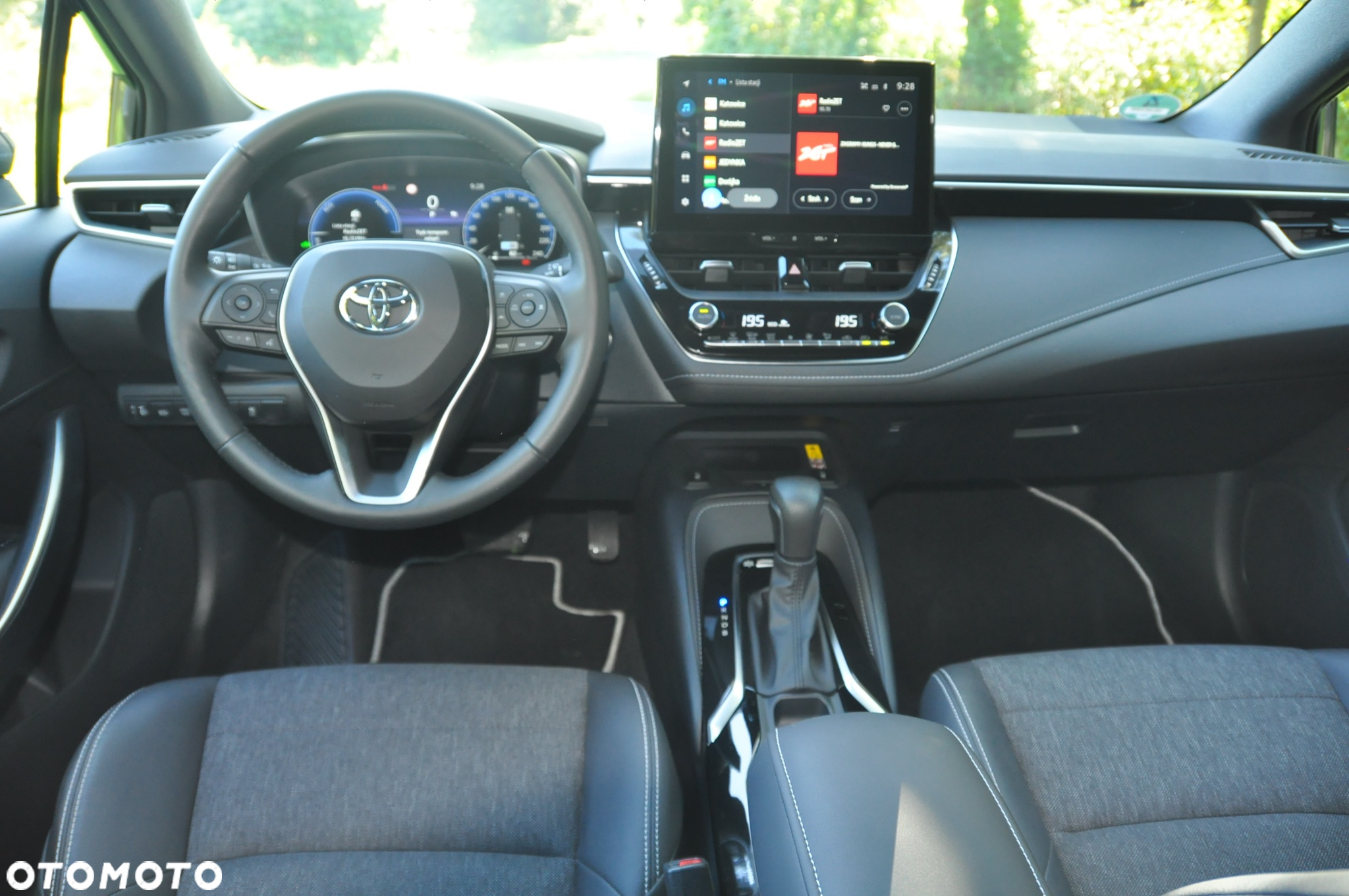 Toyota Corolla - 32