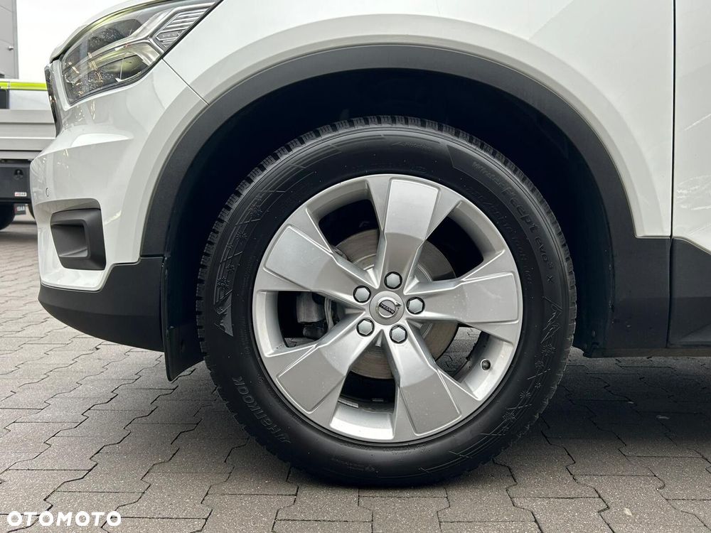 Volvo XC 40 T3 Momentum Pro - 34