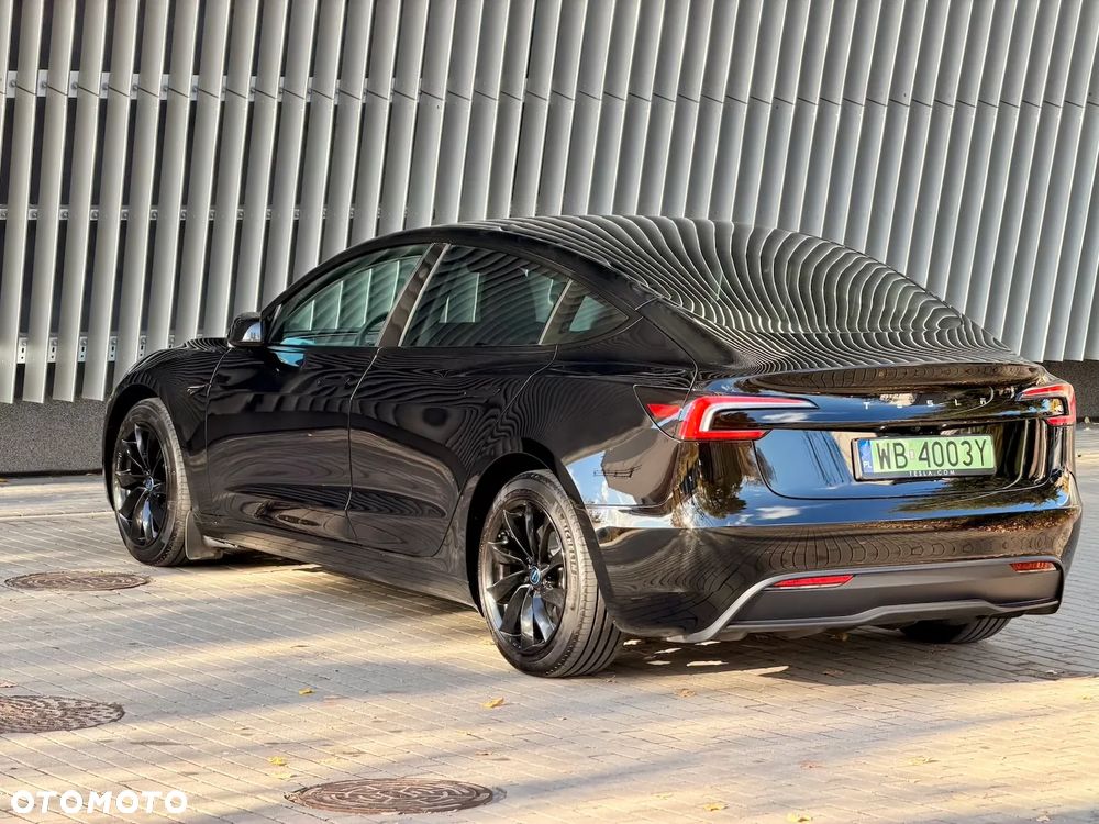 Tesla Model 3 2023 photo 4
