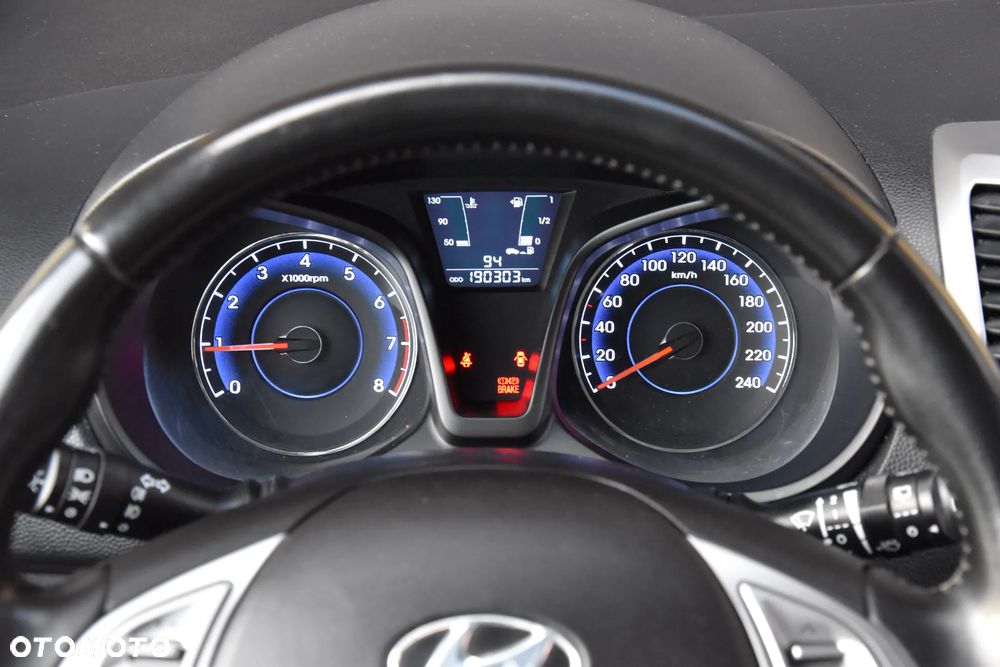Hyundai ix20 1.4 blue YES Silver - 32