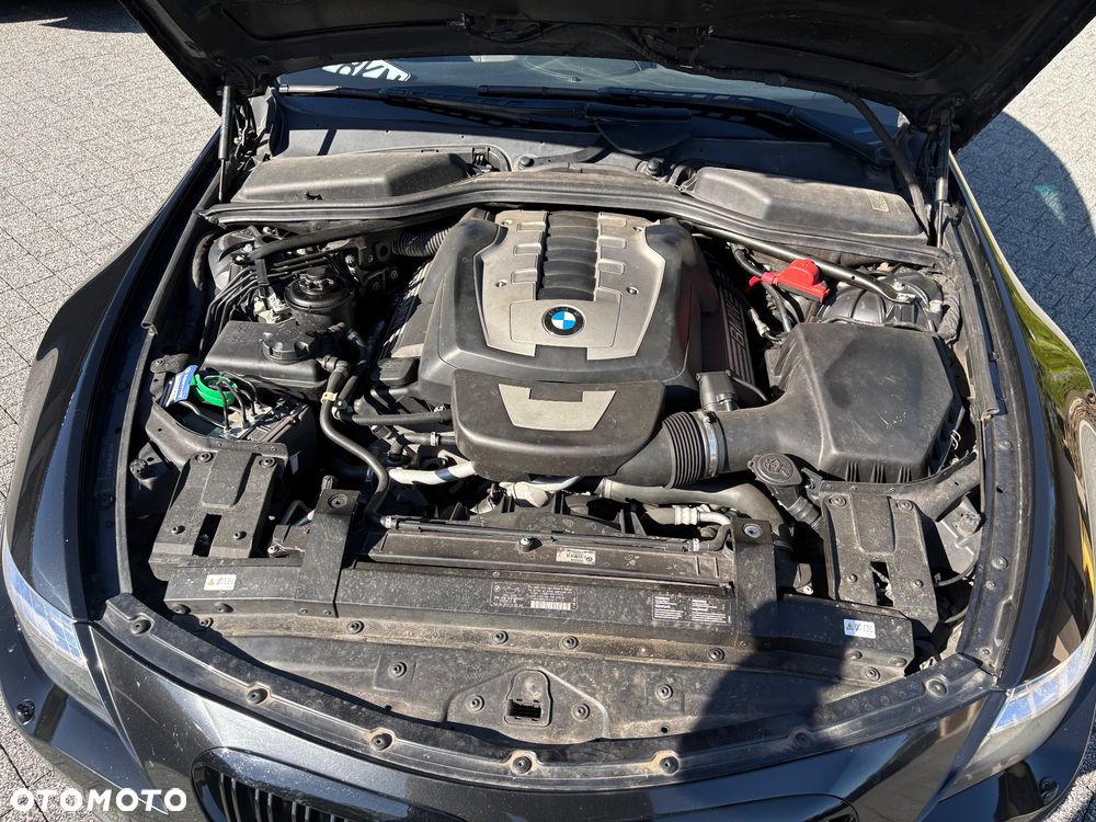 BMW Seria 6 650 i - 25