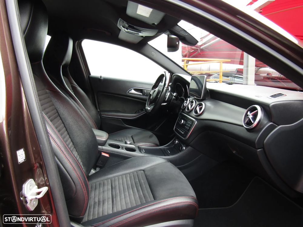 Mercedes-Benz GLA 180 (CDI) d 7G-DCT AMG Line - 17