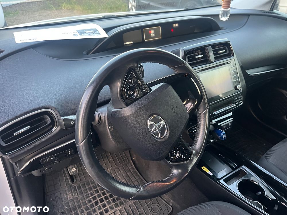 Toyota Prius 1.8 Hybrid Executive - 17