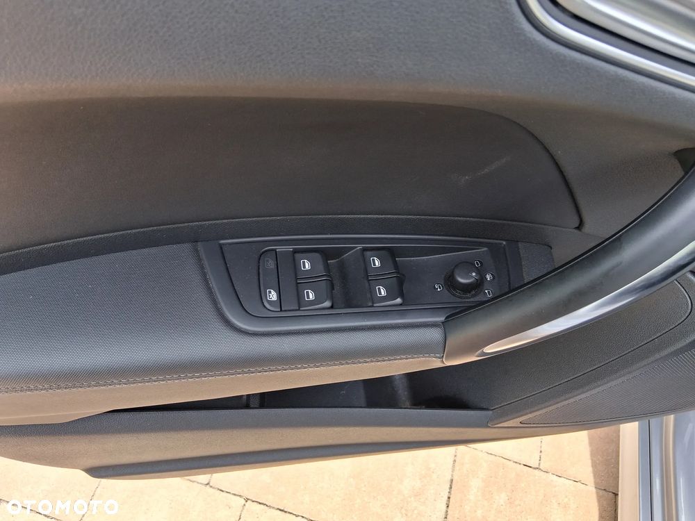 Audi A1 Sportback 1.2 TFSI S line edition m S line Sportpaket - 16