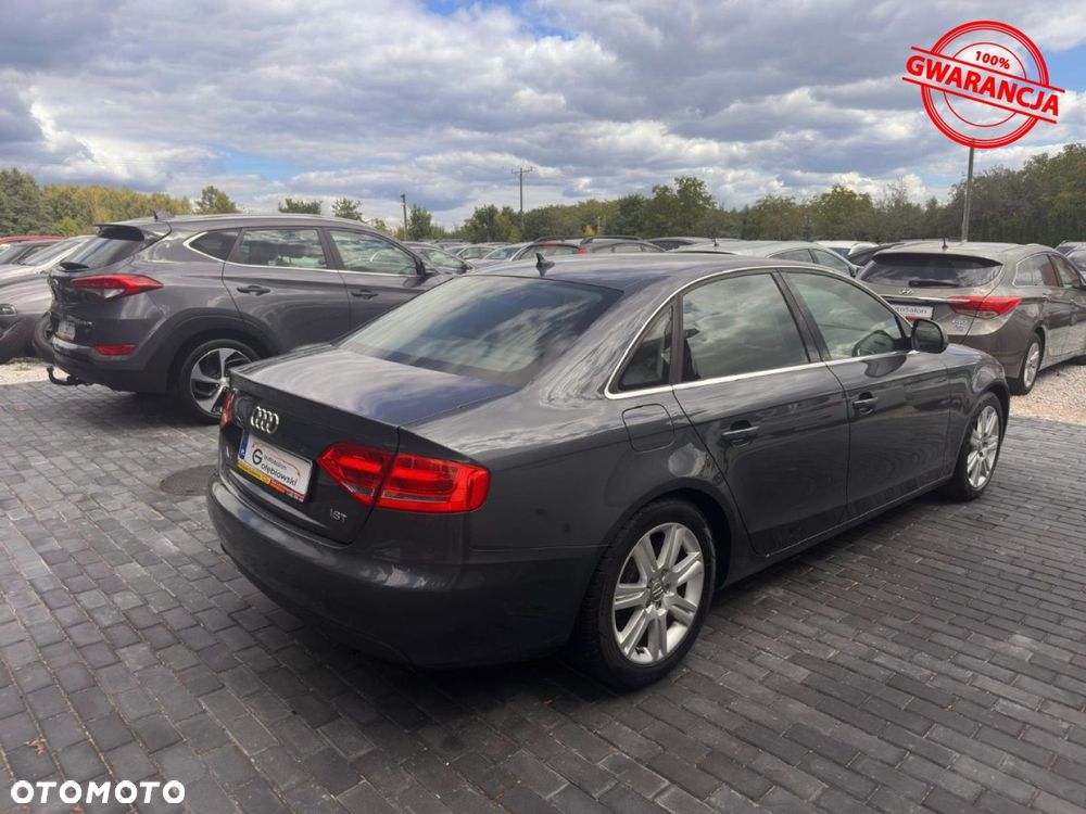 Audi A4 Limousine - 10