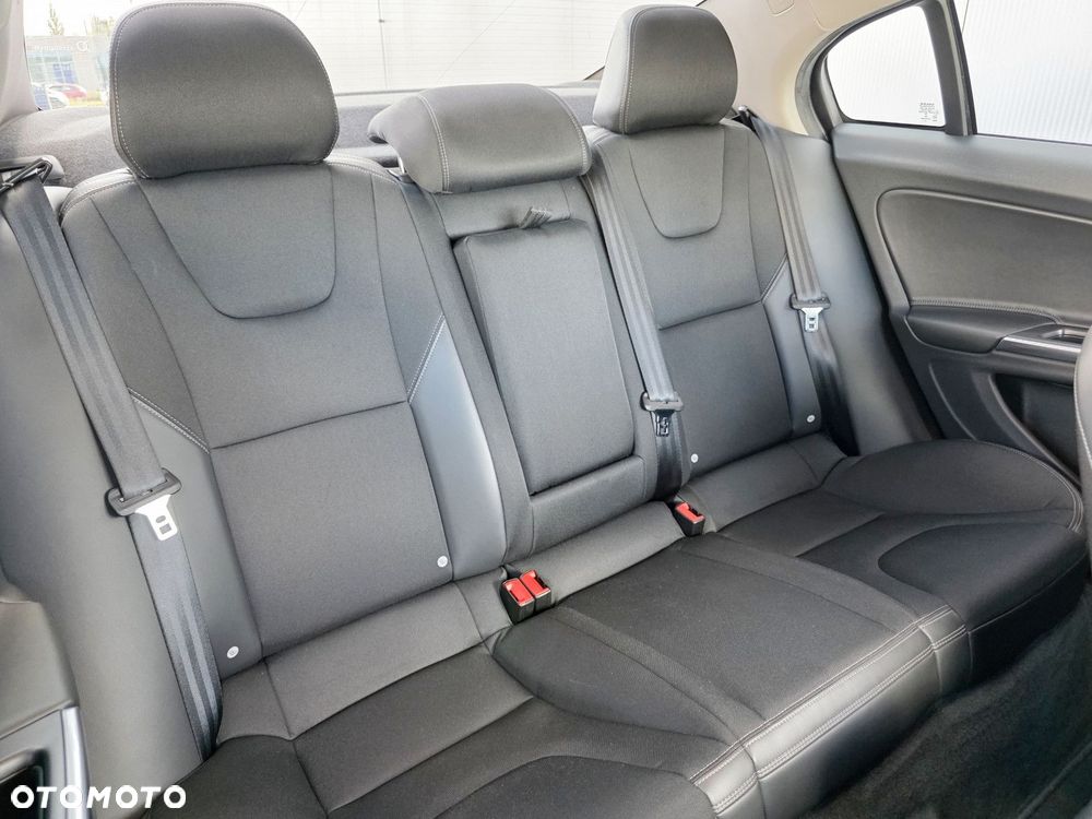 Volvo S60 - 19