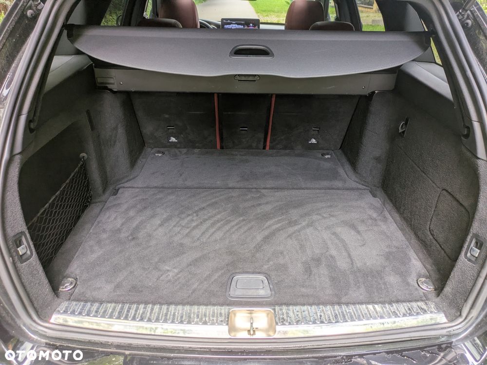 Mercedes-Benz Klasa C 250 d 4Matic 9G-TRONIC AMG Line - 23