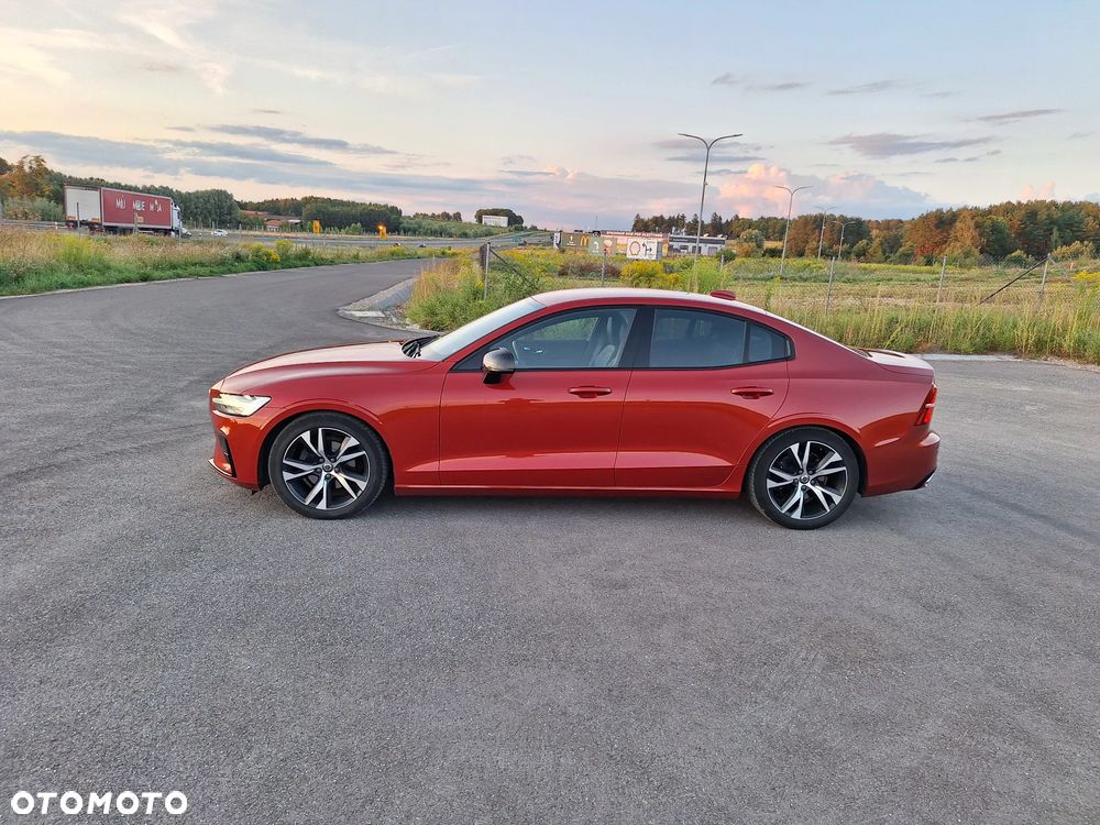 Volvo S60 T4 R-Design - 4