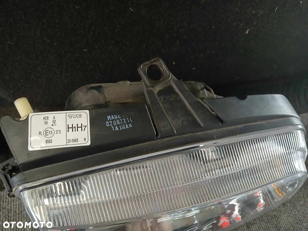 Volkswagen Polo 6N Lift Lampy przednie, lewa, prawa - 7