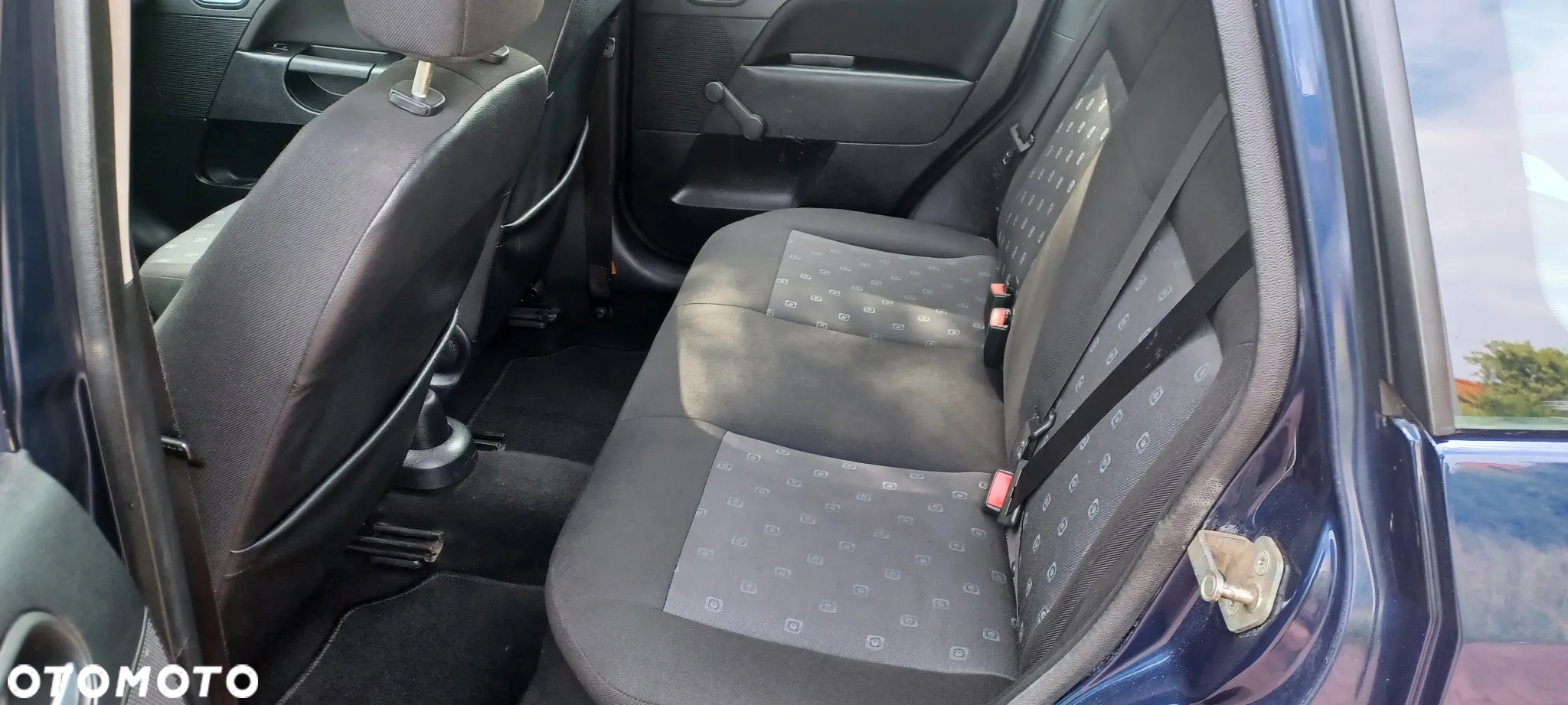Ford Fiesta 1.4 TDCi Ambiente - 16