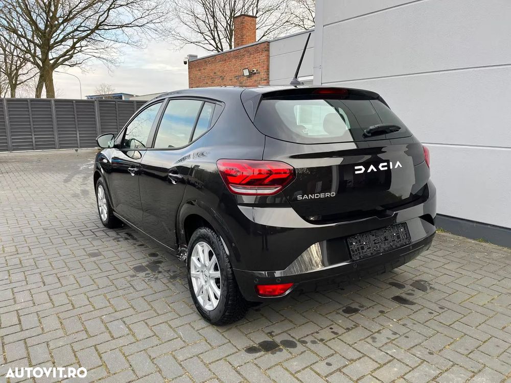 Dacia Sandero - 3