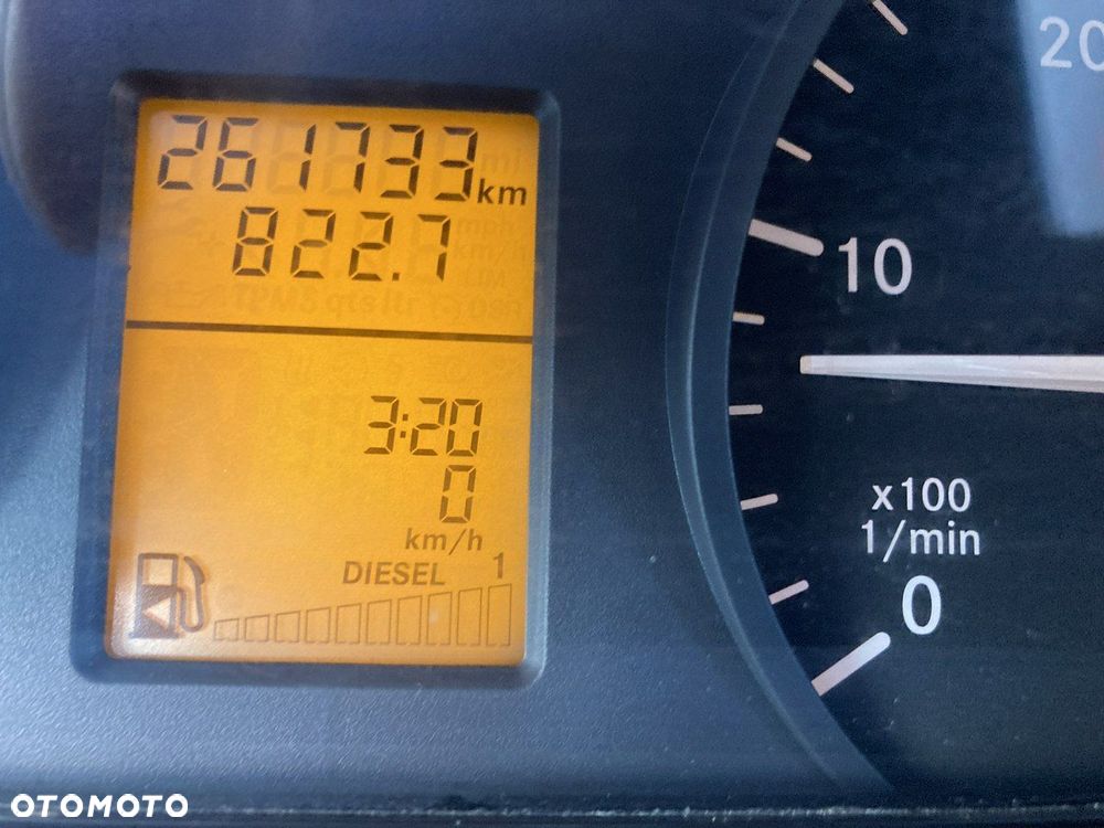 Mercedes-Benz Sprinter - 22