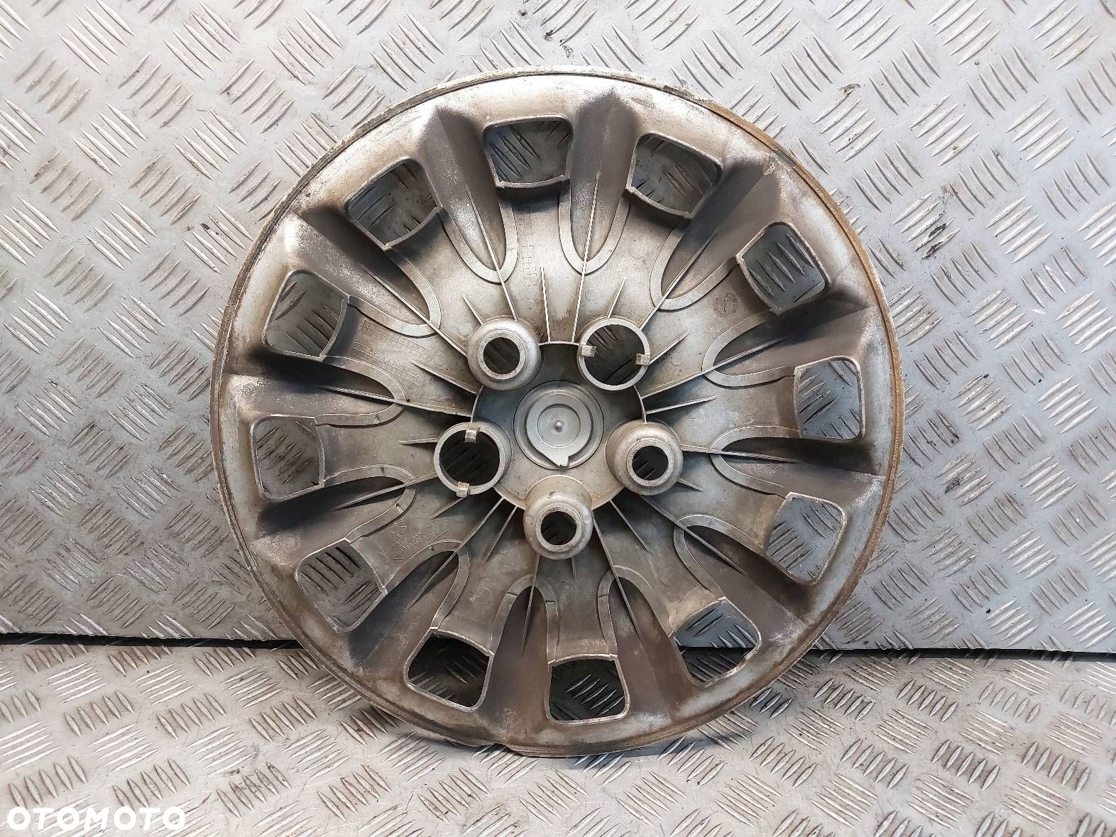 KOŁPAKI 16" CHRYSLER VOYAGER IV - 2