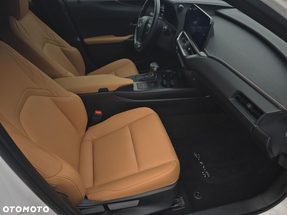 Lexus UX 200 GPF F Sport Design 2WD - 9