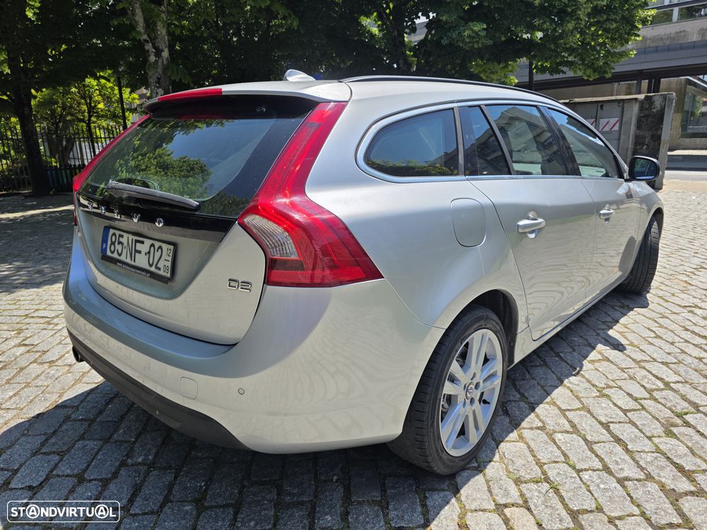 Volvo V60 1.6 D2 Drive Momentum Start/Stop - 6