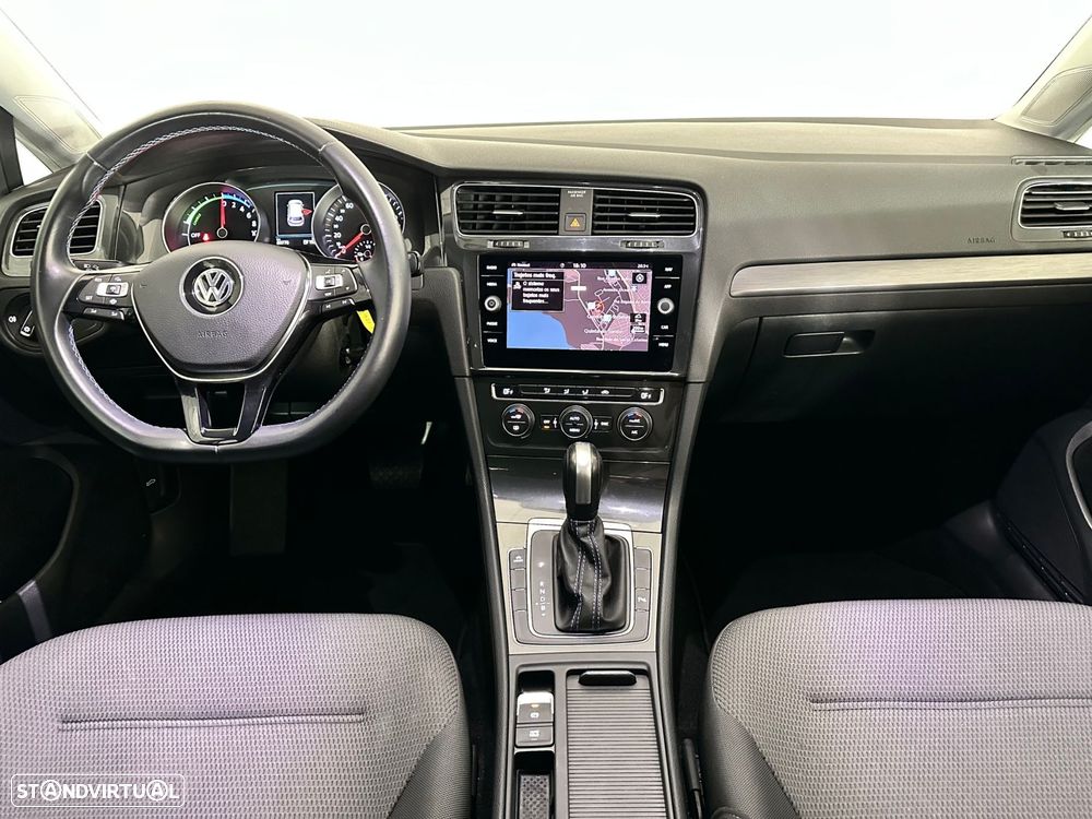 VW e-Golf AC/DC - 17