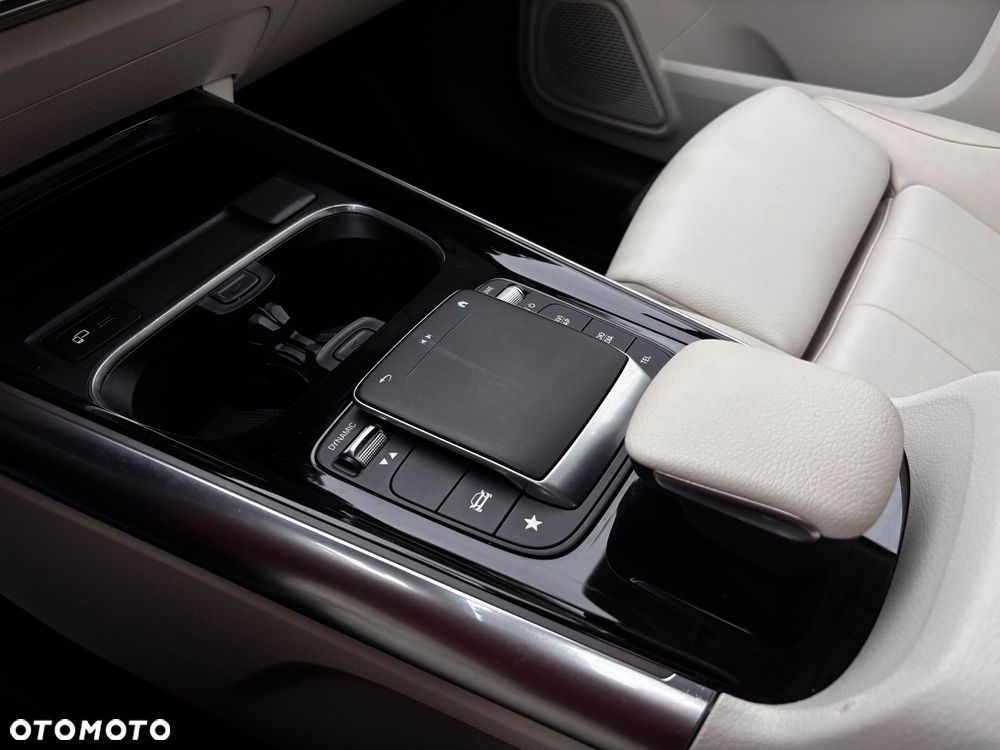 Mercedes-Benz GLA 250 8G-DCT - 24