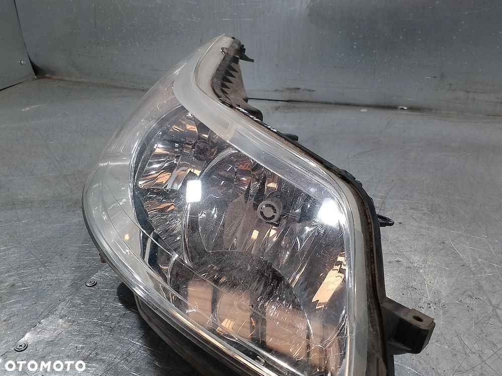 LAMPA PRZÓD PRAWA CITROEN C4 9646893880   89009406 - 8